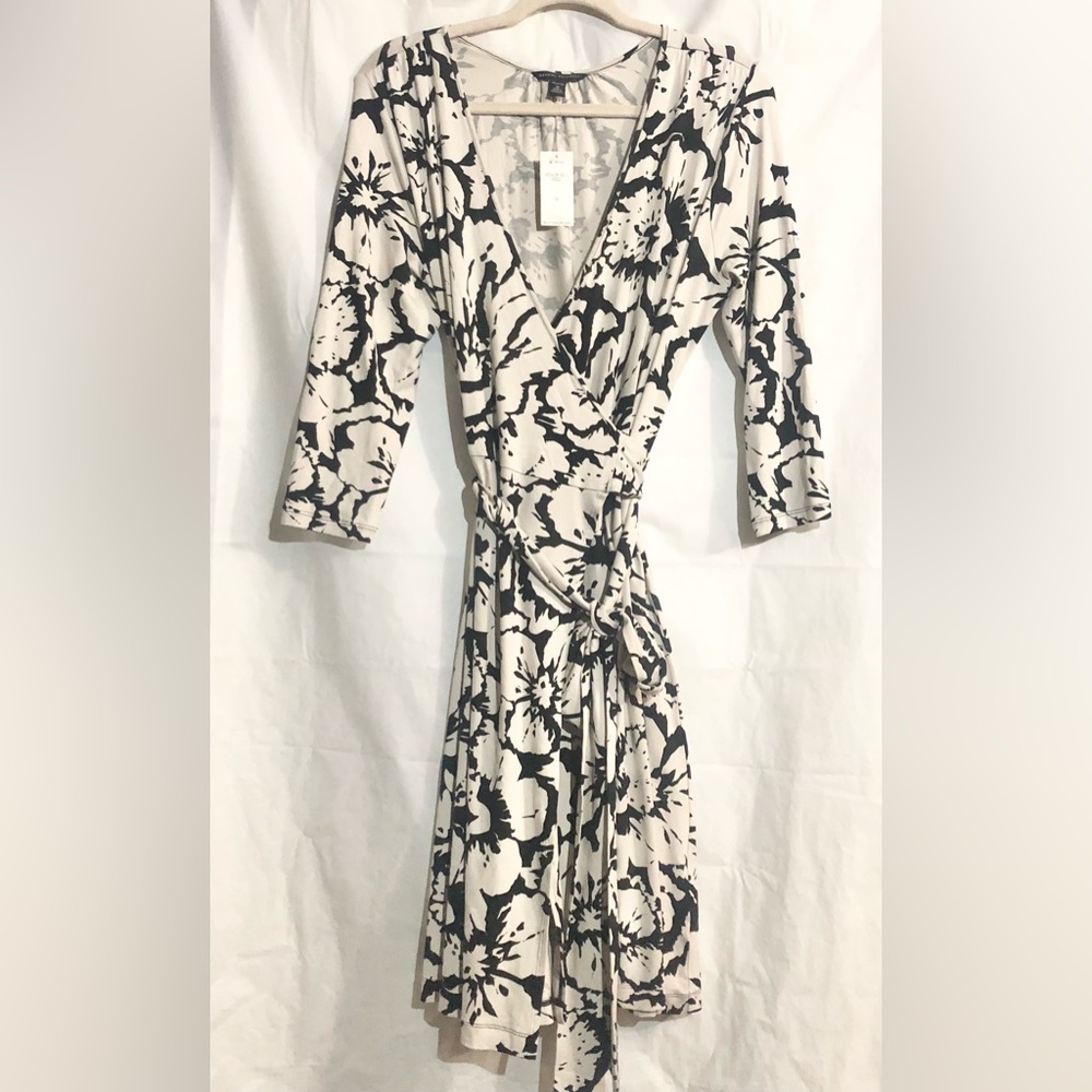 Banana Republic Real Wrap Dress Sz M Stretch Black & White Floral Y2K New w/tag